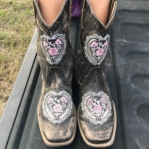 Girls Distressed Roper boots